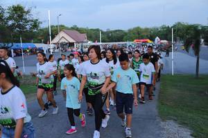 BIB: 
                            <button type="button" onclick="openModal(3630400)" class="btn btn-primary btn-sm float-right btn-popup" data-toggle="modal" data-target=".modal-high-quality">
                        <i class="fas fa-shopping-cart"></i> Add to Cart
                    </button>
                                            <button type="button" onclick="isThisMe(3630400, true)" class="btn btn-success btn-sm float-right btn-popup btn-isme hidden" data-toggle="tooltip" data-placement="bottom" title="นี่คือรูปของคุณใช่ไหม คลิกที่นี่เพื่อเอาเข้าอัลบั้ม">
                        <i class="fas fa-plus"></i> Add to album
                    </button>
                    <button type="button" onclick="isThisMe(3630400, false)" class="btn btn-warning btn-sm float-right btn-popup btn-isnotme hidden">
                        <i class="fas fa-ban"></i> Remove from album
                    </button>